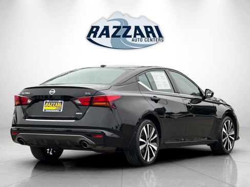 Used 2022 Nissan Altima 2.5 SR image 3