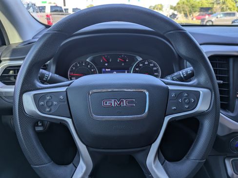 Used 2022 GMC Acadia SLE w/ Driver Convenience Package FWD image 30