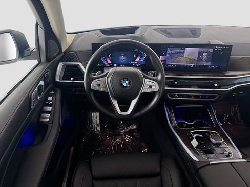 Used 2026 BMW X7 xDrive40i AWD/4WD image 17