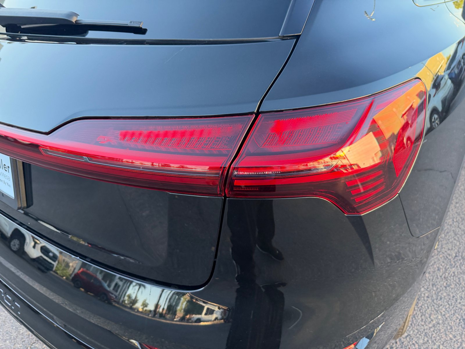 Used 2024 Audi Q8 e-tron Premium AWD/4WD image 30