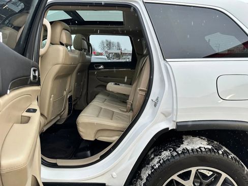 Used 2019 Jeep Grand Cherokee Limited w/ Luxury Group II AWD/4WD image 14