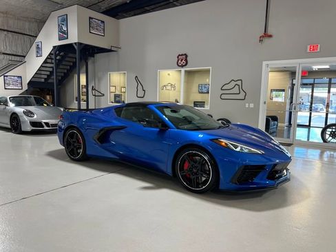Used 2023 Chevrolet Corvette Stingray Preferred Cpe w/ Z51 Performance Package RWD image 52