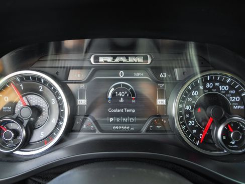 Used 2021 RAM 1500 Big Horn RWD image 16