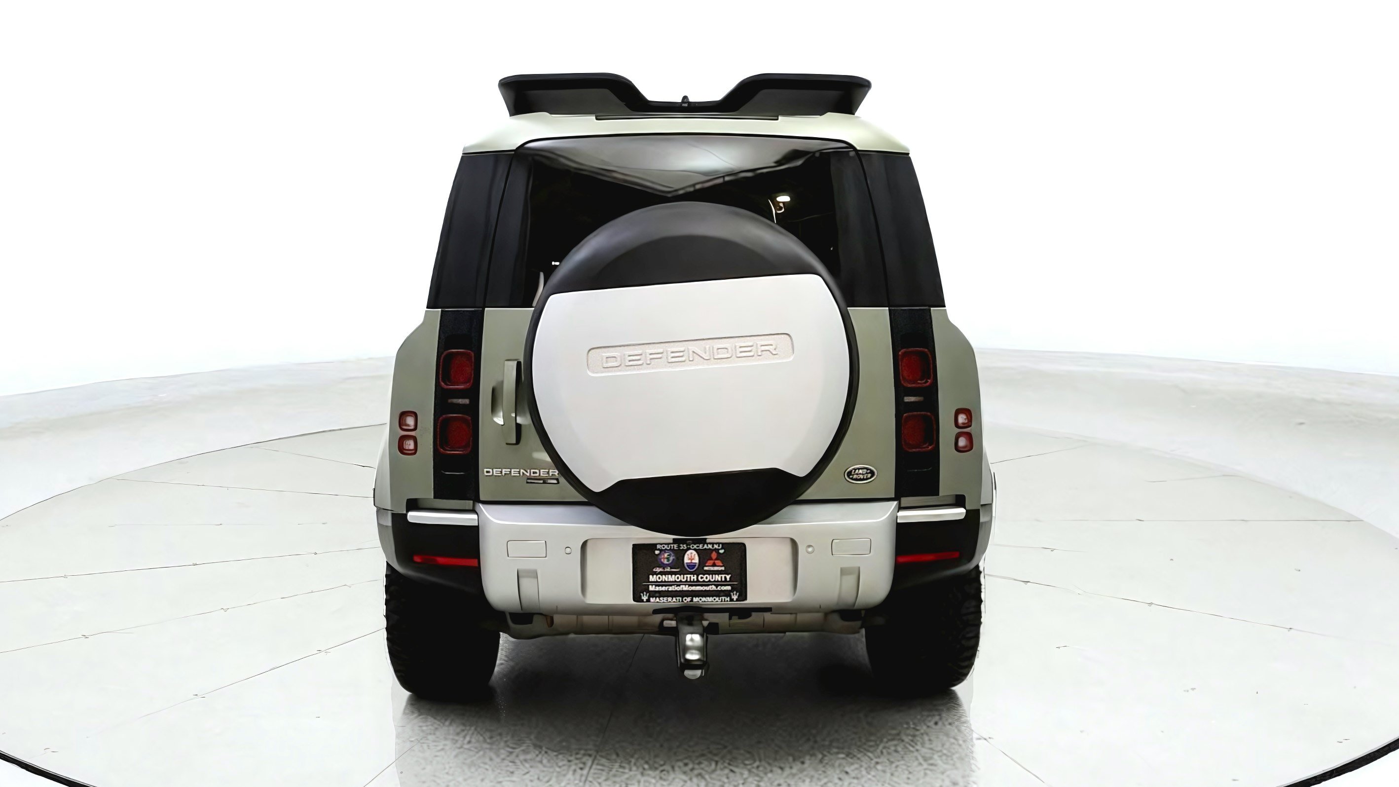 Used 2020 Land Rover Defender 110 HSE AWD/4WD image 6