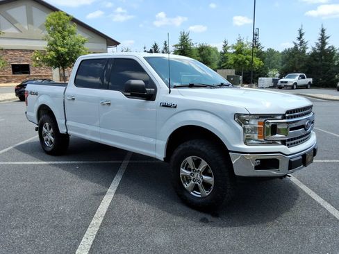 Used 2020 Ford F150 XLT w/ Equipment Group 302A Luxury AWD/4WD image 3
