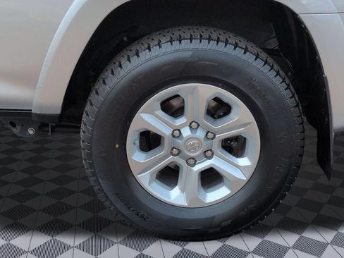 Used 2021 Toyota 4Runner SR5 RWD image 33