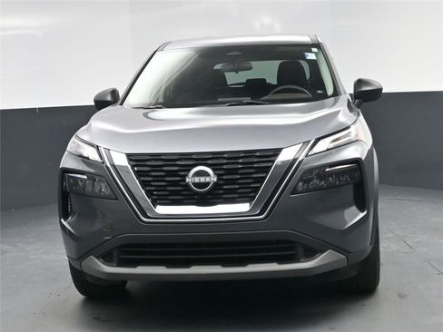 Used 2023 Nissan Rogue S image 11