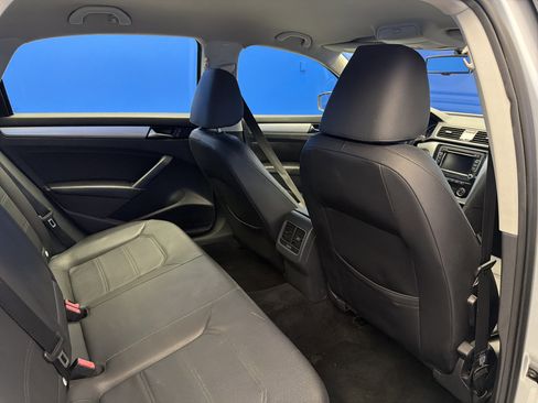 Used 2013 Volkswagen Passat 2.5 SE image 23