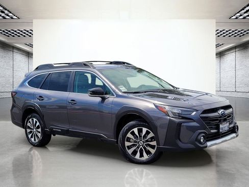 Certified 2025 Subaru Outback Limited XT AWD/4WD image 2