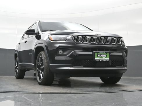New 2026 Jeep Compass Latitude AWD/4WD image 17