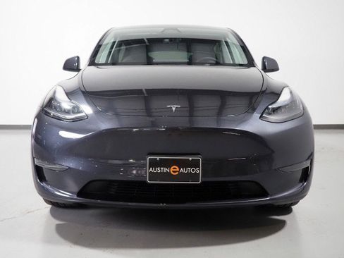 Used 2025 Tesla Model Y Long Range RWD image 49