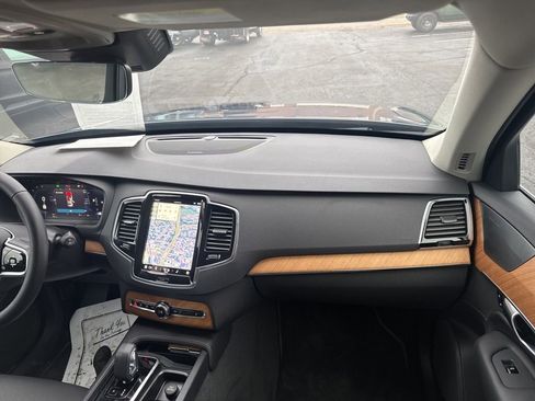 Used 2025 Volvo XC90 B5 Plus w/ Protection Package Premier image 44