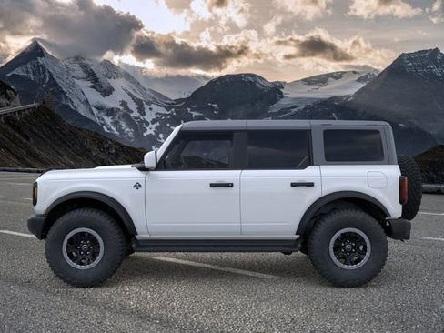 New 2026 Ford Bronco Outer Banks w/ Sasquatch Package AWD/4WD image 3