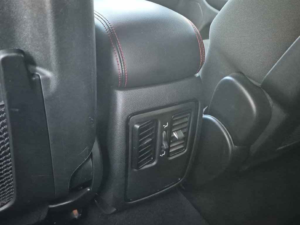Used 2025 Dodge Durango GT AWD/4WD image 34