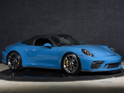 Used 2019 Porsche 911 Speedster RWD image 33