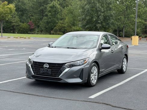 Used 2024 Nissan Sentra S FWD image 3