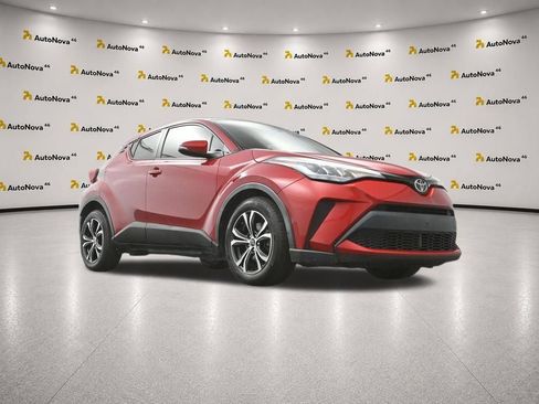 Used 2020 Toyota C-HR LE FWD image 44