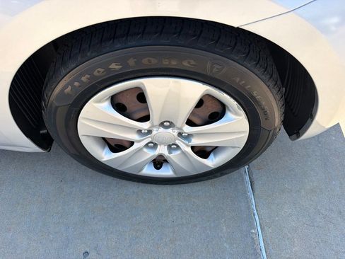 Used 2016 Kia Forte LX FWD image 9