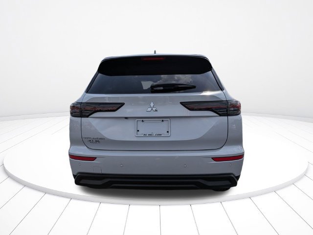 New 2026 Mitsubishi Outlander ES FWD image 4