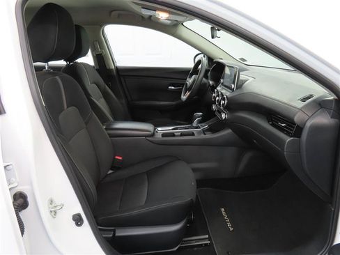 Used 2025 Nissan Sentra SV FWD image 34