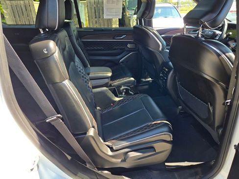 Certified 2023 Jeep Grand Cherokee L Summit w/ Advanced Protech Group IV image 9