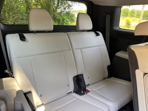 Used 2025 Hyundai Santa Fe SEL AWD/4WD image 30