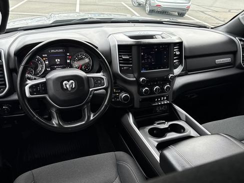 Used 2022 RAM 1500 Big Horn AWD/4WD image 3