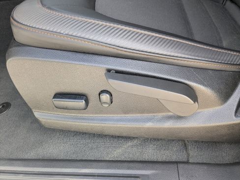 Used 2022 GMC Canyon AT4 w/ Trailering Package image 23