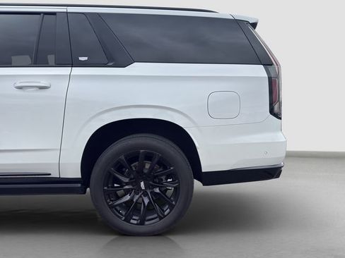 Used 2022 Cadillac Escalade ESV Sport Platinum w/ LPO, ONYX Package image 22