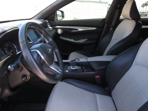 Used 2023 INFINITI QX55 Essential AWD/4WD image 16