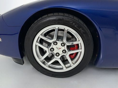 Used 2004 Chevrolet Corvette Z06 w/ Z06 Preferred Equipment Group RWD image 27