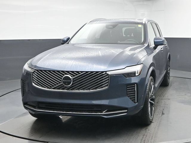 New 2026 Volvo XC90 B6 Plus w/ Protection Package Premier AWD/4WD image 3