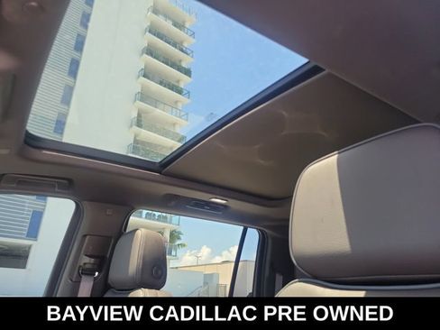 Used 2022 GMC Yukon XL Denali AWD/4WD image 29