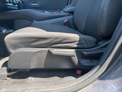 Used 2019 Honda HR-V LX image 9