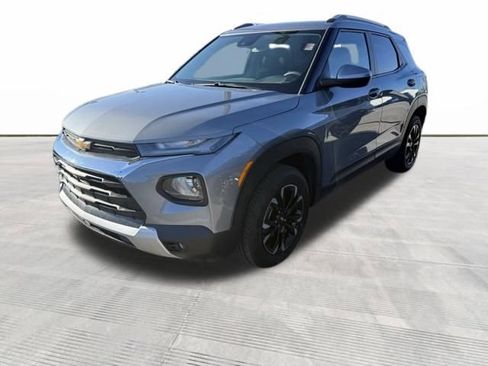 Used 2023 Chevrolet TrailBlazer LT w/ Convenience Package image 8
