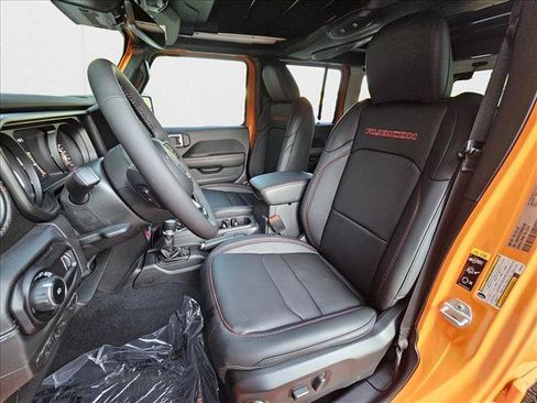 New 2025 Jeep Wrangler Unlimited Rubicon image 4