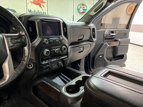 Used 2020 GMC Sierra 3500 Denali w/ Denali Ultimate Package AWD/4WD image 28