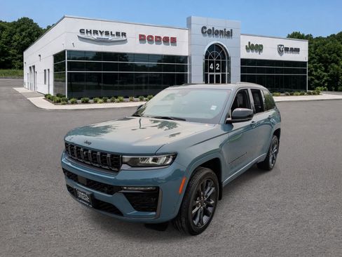 Used 2026 Jeep Grand Cherokee Limited AWD/4WD image 2
