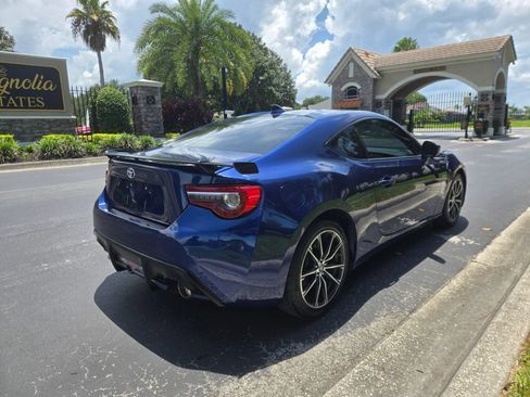 Used 2019 Toyota 86 RWD image 5