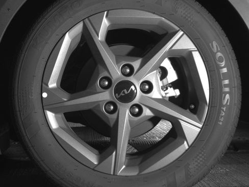 Used 2025 Kia K4 FWD image 14