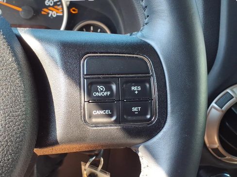 Used 2016 Jeep Wrangler Unlimited Sahara AWD/4WD image 24