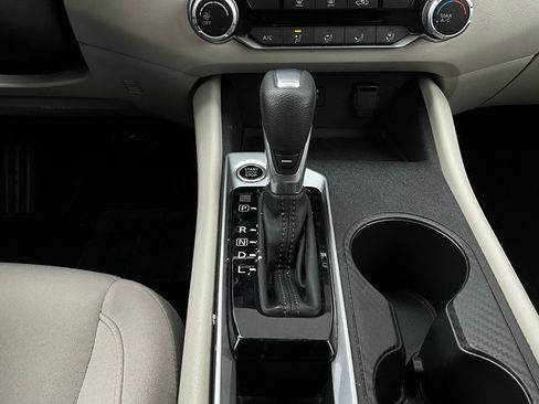 Used 2025 Nissan Altima 2.5 SV image 23