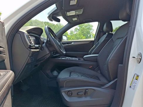 Used 2024 Volkswagen Atlas Cross Sport SE AWD/4WD image 13