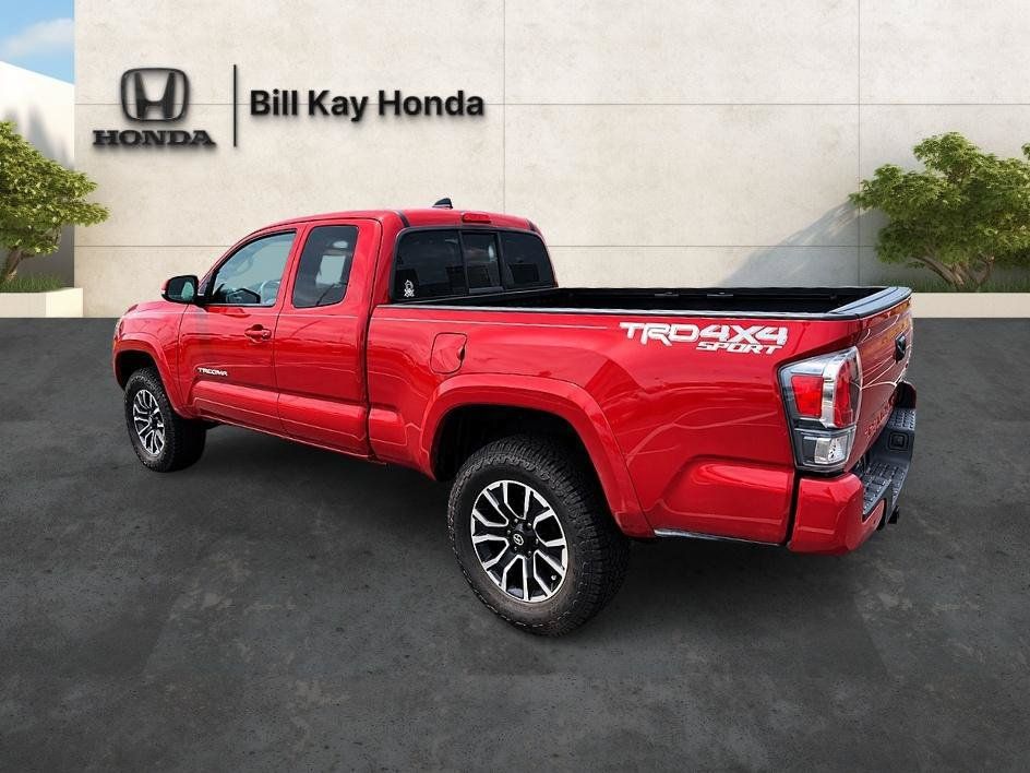 Used 2022 Toyota Tacoma TRD Sport w/ TRD Premium Sport Package AWD/4WD image 8