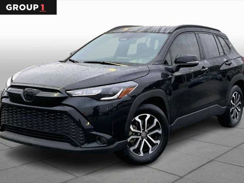 Certified 2024 Toyota Corolla Cross SE image 1