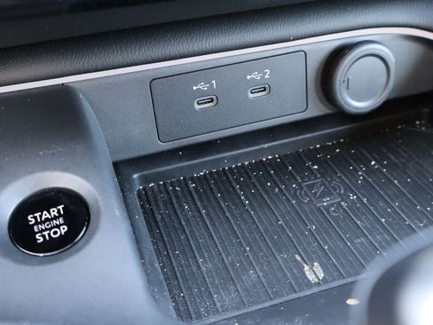 Used 2026 Nissan Sentra SR w/ Floor Mat Package FWD image 24