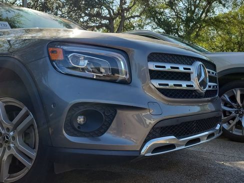 Used 2023 Mercedes-Benz GLB 250 4MATIC w/ Premium Package image 5