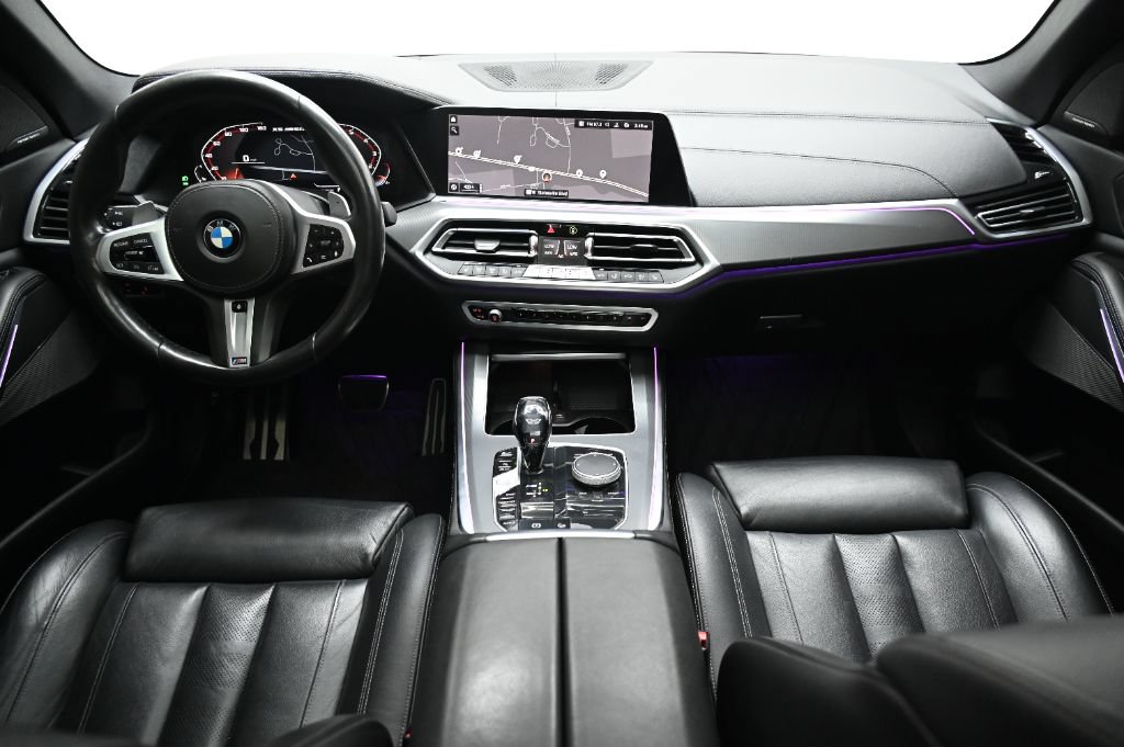 Used 2020 BMW X5 M50i w/ Premium Package AWD/4WD image 24