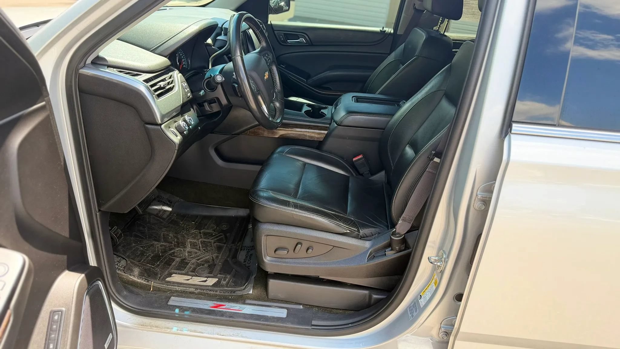 Used 2016 Chevrolet Suburban LT AWD/4WD image 10