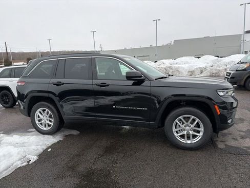 New 2026 Jeep Grand Cherokee Laredo X image 2